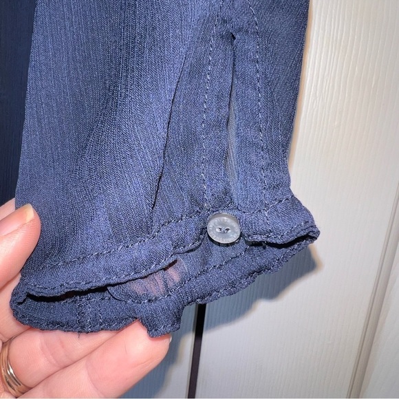 Abercrombie & Fitch Blue Floral Sheer Blouse, 3/4 length Sleeves, Size Small - Picture 6 of 9